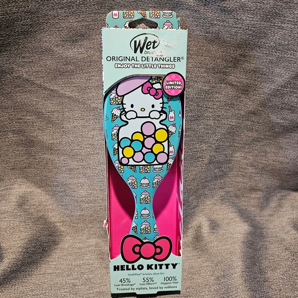 NEW HELLO KITTY Wet Brush Original Detangler Hair Brush Limited Edition